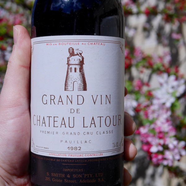 GRAND VIN DE CHATEAU LATOUR 1982空瓶 39歳でまだすごいな。1982年のシャトー・ラトゥール・グラン・ヴァン